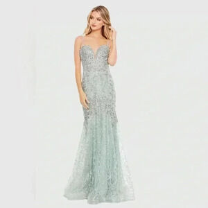 MAC DUGGAL Embellished Sleeveless Plunge Neck Trumpet Gown NWT Size 16 A20242